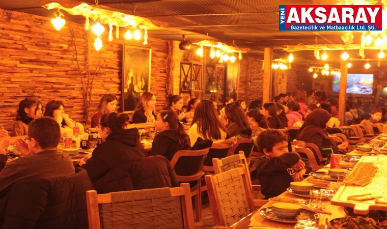 Şefkat sofrasında aile sıcaklığı