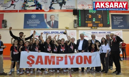 YİNE TARİH YAZDILAR Üst üste 2.kez Hentbolda Türkiye şampiyonu oldular