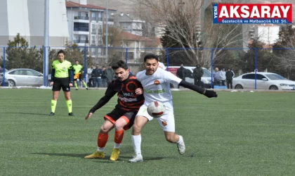 Ama­tör’de derbide be­ra­berlik çıktı