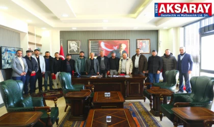 Kulüp baş­kan­la­rı­na pla­ket ve­ril­di