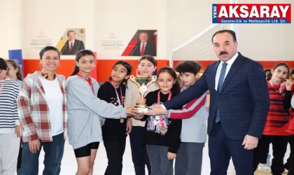 Bad­min­ton mü­sa­ba­ka­la­rı heyecanlı geçti