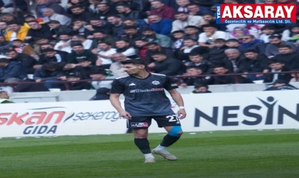 Cengiz sarıya takıldı  