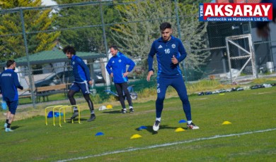 Tur için sahaya çıkıyorlar