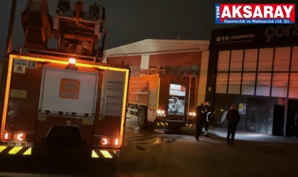 Fabrika alev alev yandı