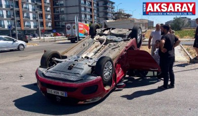 2 YARALI Trafik kazasında otomobil takla attı