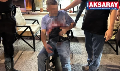  Karnından bıçakla yaralandı