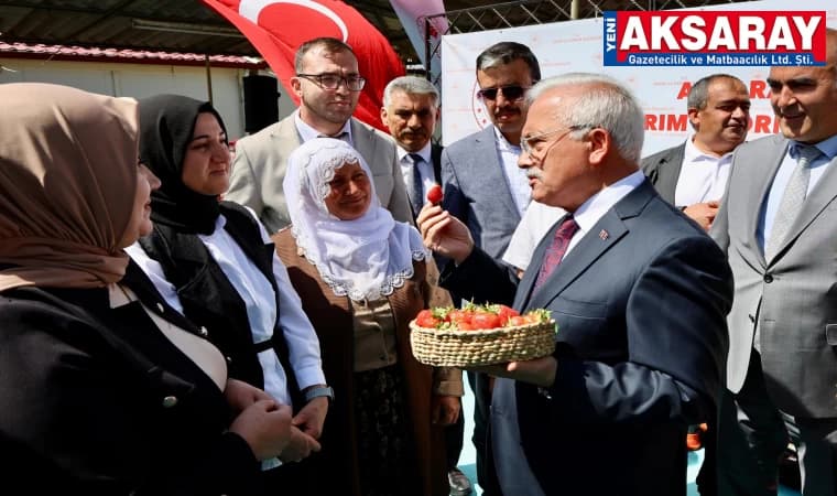 ÇİLEK ÜRETİCİLERİNE DESTEK Ürettiklerimizin marka değeri olsun