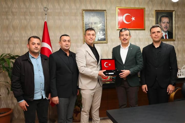 Güvenlik-İş Sendikası yöneticileri Ak Parti’de