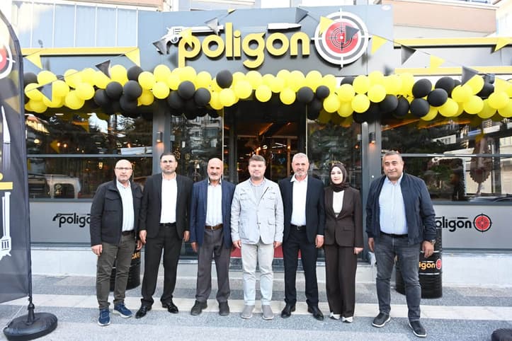 İşyeri açılış ve ziyaretlerinde bulundu