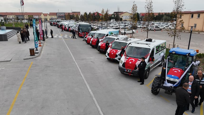 72 MİLYON TL DEĞERİNDE Belediye araç filosuna 21 yeni araç kazandırdı
