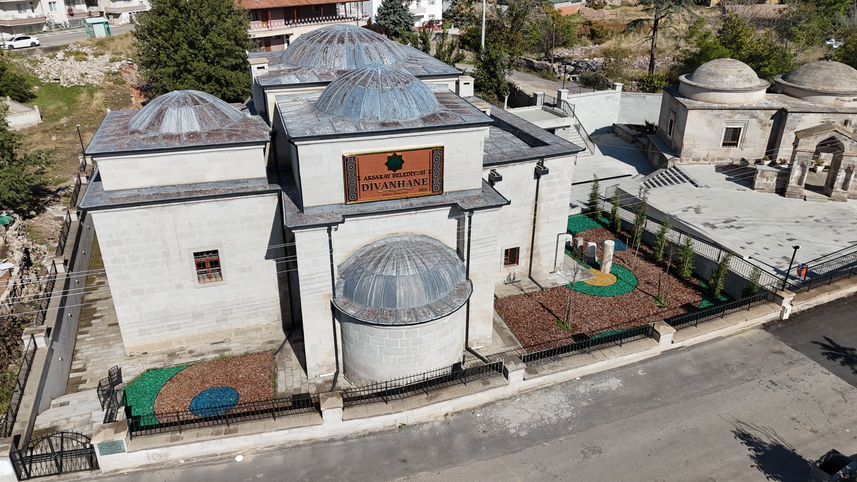 DİVANHANE’DE GÖNÜL BULUŞMALARI ilahi ve Meşk programı yapıldı