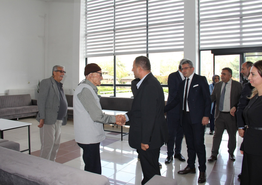 Huzurevi sakinleriyle hasbihal
