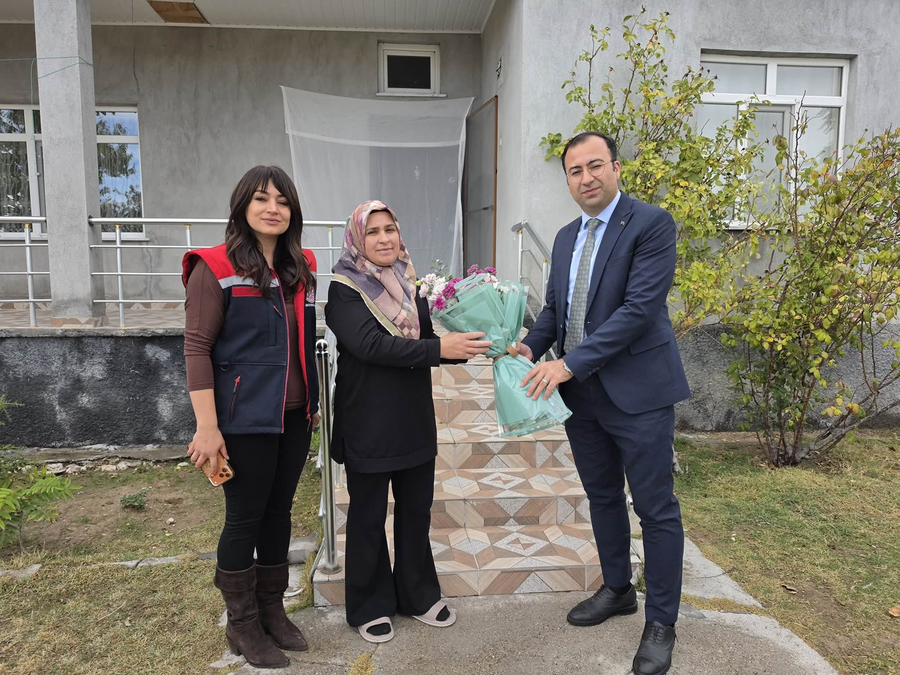 Kaymakamdan Kadın Çiftçiler Günü’nde anlamlı ziyaret