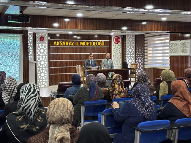 MÜFTÜLÜKTEN UMRE ADAYLARINA MANEVİ REHBERLİK