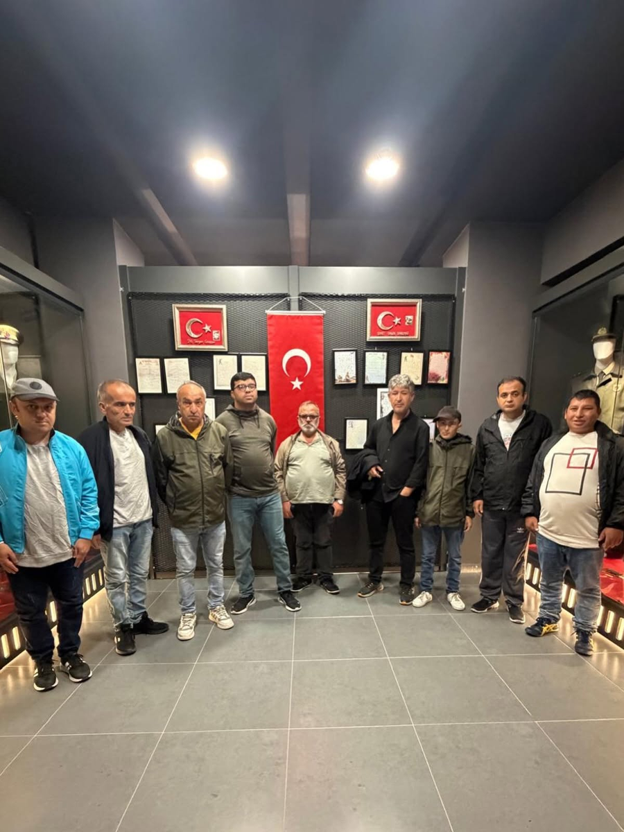 Özel bireylerden Şehitler Müzesi’ne duygu dolu ziyaret