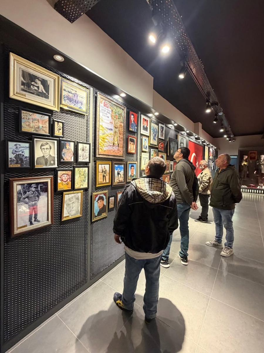 Özel bireylerden Şehitler Müzesi’ne duygu dolu ziyaret