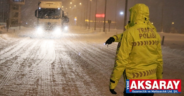 Adana ve Nevşehir yolları tırlara kapatıldı