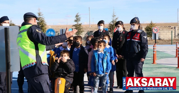 Jandarmadan uygulamalı trafik eğitimi