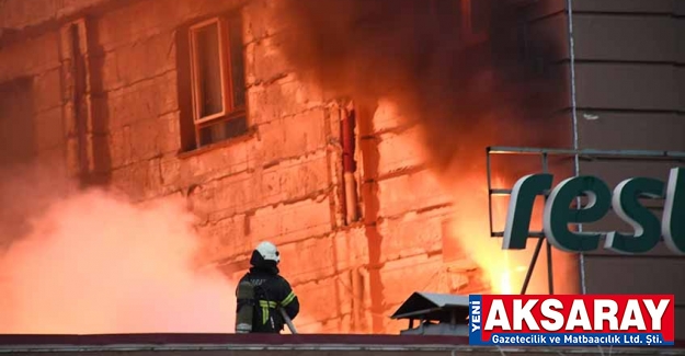 Restoran ve otel alev alev yandı