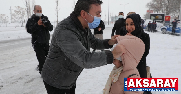 Yollarda mahsur kalan vatandaşlar için öğrenci yurtları açıldı