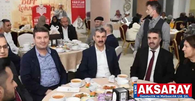 Önce iftar sonra yardım paketleri dağıtıldı