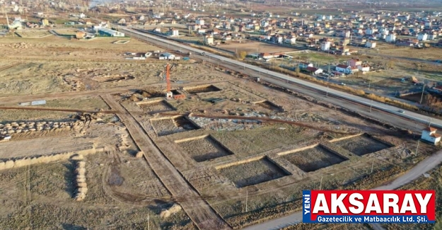 TOKİ AKSARAY KONUTLARI BAŞTA OLMAK ÜZERE, KÜLLİYE VE YENİ BELEDİYE İNŞAATLARI DA ETKİLENDİ  İnşaatlar durdu