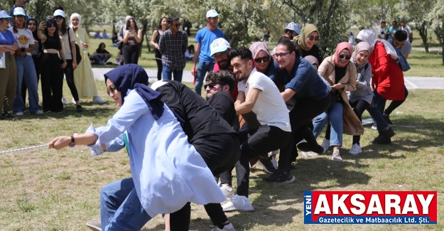 Üniversite de Bahar Şenliği