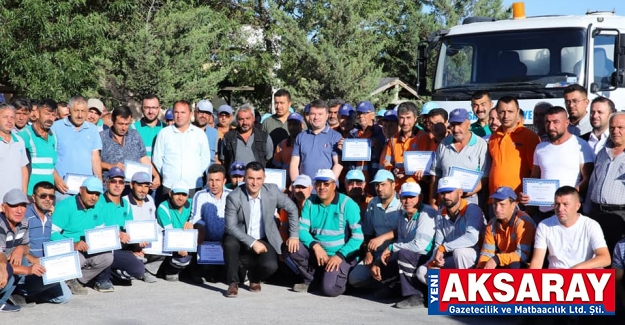 BELEDİYE PERSONELİNE KAHVALTI VERİLDİ Kesintisiz hizmet ekip işi