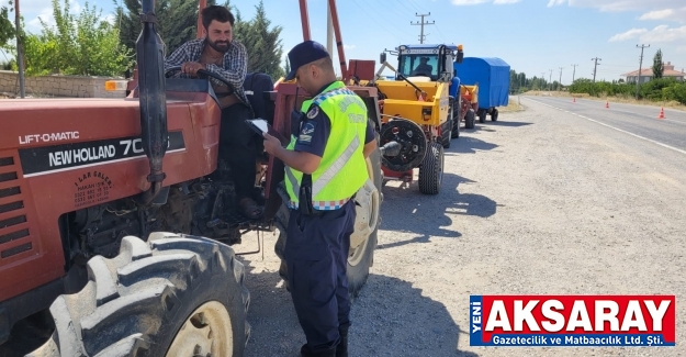 Tarım işçilerini taşıyan araçlar kontrol edildi                