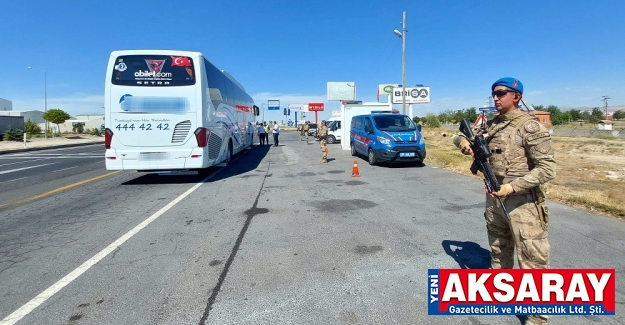 Yol kontrolüne komandolar destek verdi       