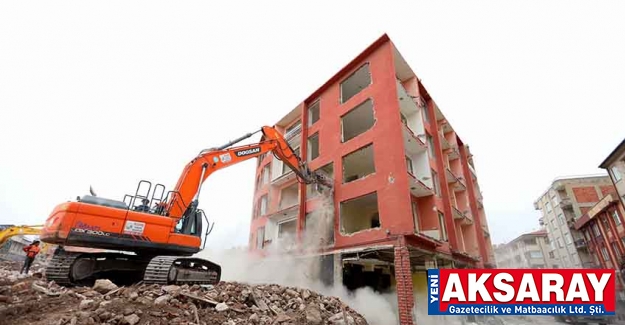 2 KATLI OTOPARK OLACAK. YOLLAR GENİŞLEYECEK Kentsel dönüşümde 54 binanın yıkımı gerçekleşti