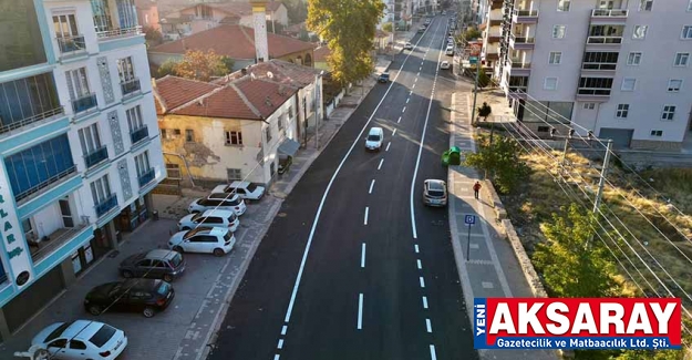 Alt yapısı tamamlanan caddeler sıcak asfaltla ilmek ilmek örülüyor