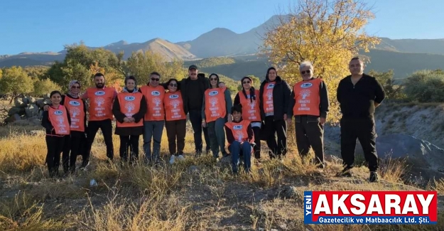 Tema gönüllüleri meşe palamudu toplayıp fidan diktiler