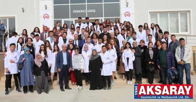 Veteriner adayları beyaz önlük giydi