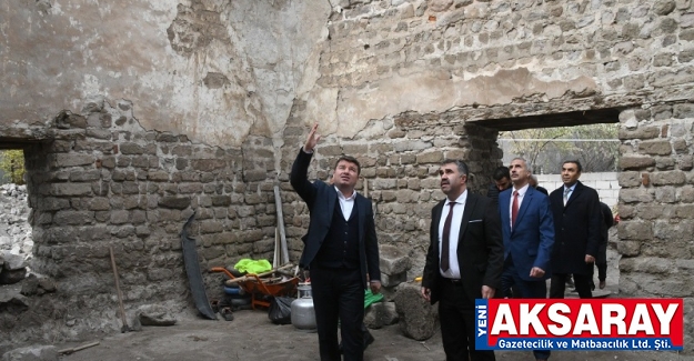 Restorasyon sırası Pir Ali Sultan Türbesi’nde                