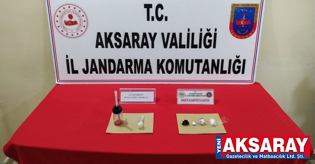 İki kişide uyuşturucu çıktı