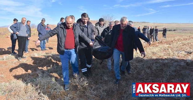 Tarlasında ölü bulundu