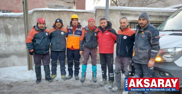 AFAD Aksaray ekibi 70, Aksaray itfaiyesi de 26 kişiyi canlı çıkardı