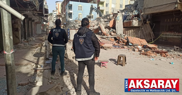 Aksaray’dan giden polisler depremzedenin hizmetinde