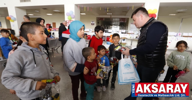 Deprem bölgelerinde hayat normale döndürülmeye çalışılıyor