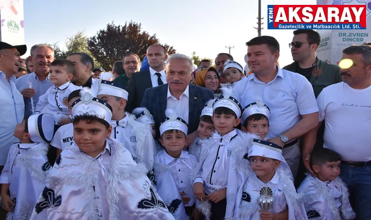 1004 ÇOCUK SÜNNET OLDU Toplu sünnet şölene dönüştü