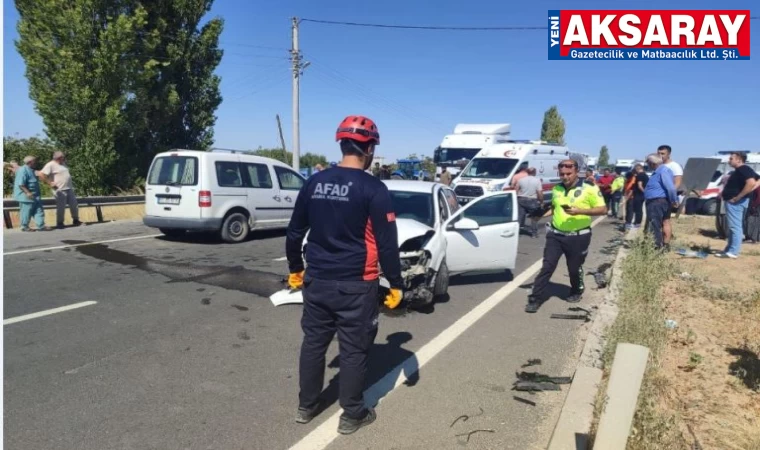 Baymış köyü yakınlarında iki araç çarpıştı, 3 yaralı