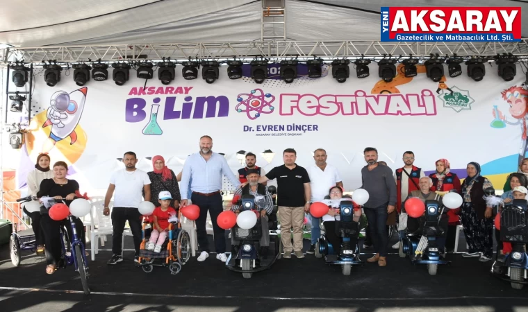 Engellilere akülü araçları teslim edildi