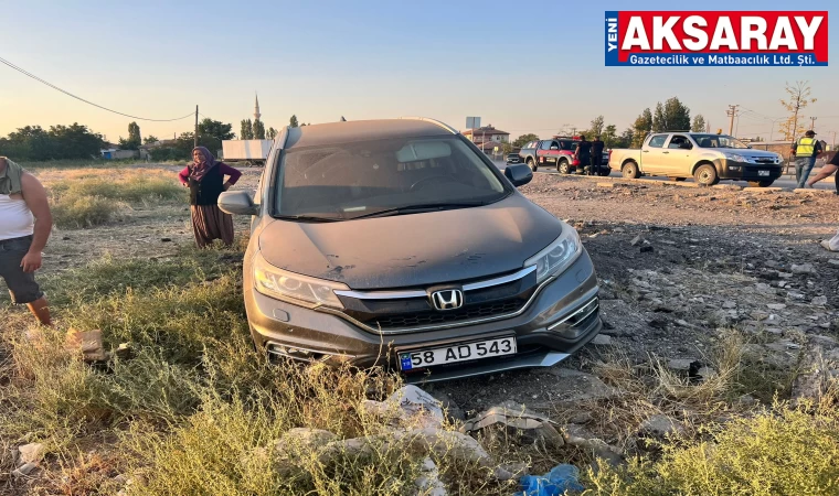 Lastiği patlayan araç şarampole düştü, 3 YARALI