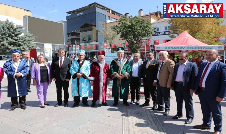 Şed kuşandılar kaftan giydiler