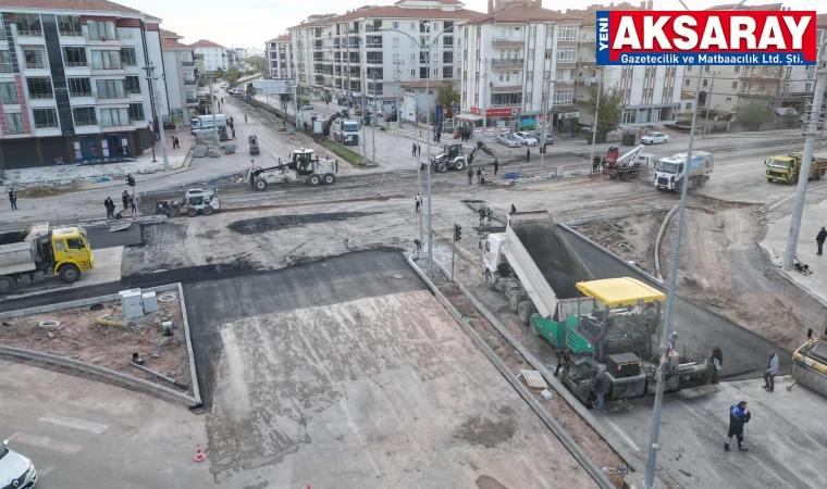 ALPARSLAN TÜRKEŞ BULVARI 150 personel ve 20 iş makinası gece gündüz çalışıyor