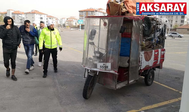 Fırtınada devrilen üç tekerlekli aracının altında kaldı