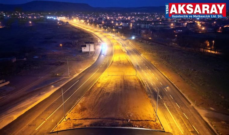 50 metrelik bulvar yolu ışıklandırıldı