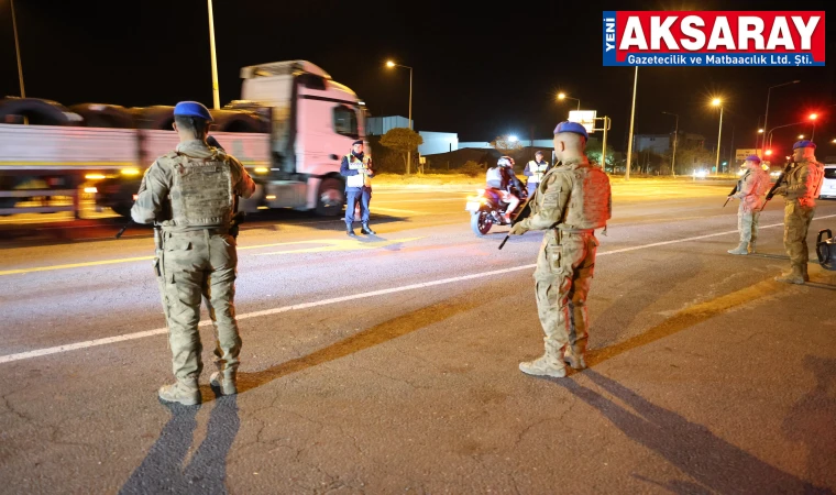Jandarma, komando timleriyle denetim yaptı