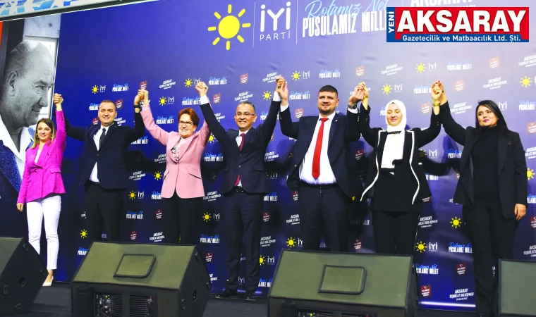 Akşener Aksaray'da partililerle buluştu